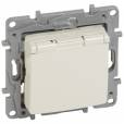 Legrand Niloé 2P+F dugalj gyerekvédelemmel, csapófedeles, fehér Legrand Niloé 2P+F dugalj gyerekvédelemmel, csapófedeles, fehér